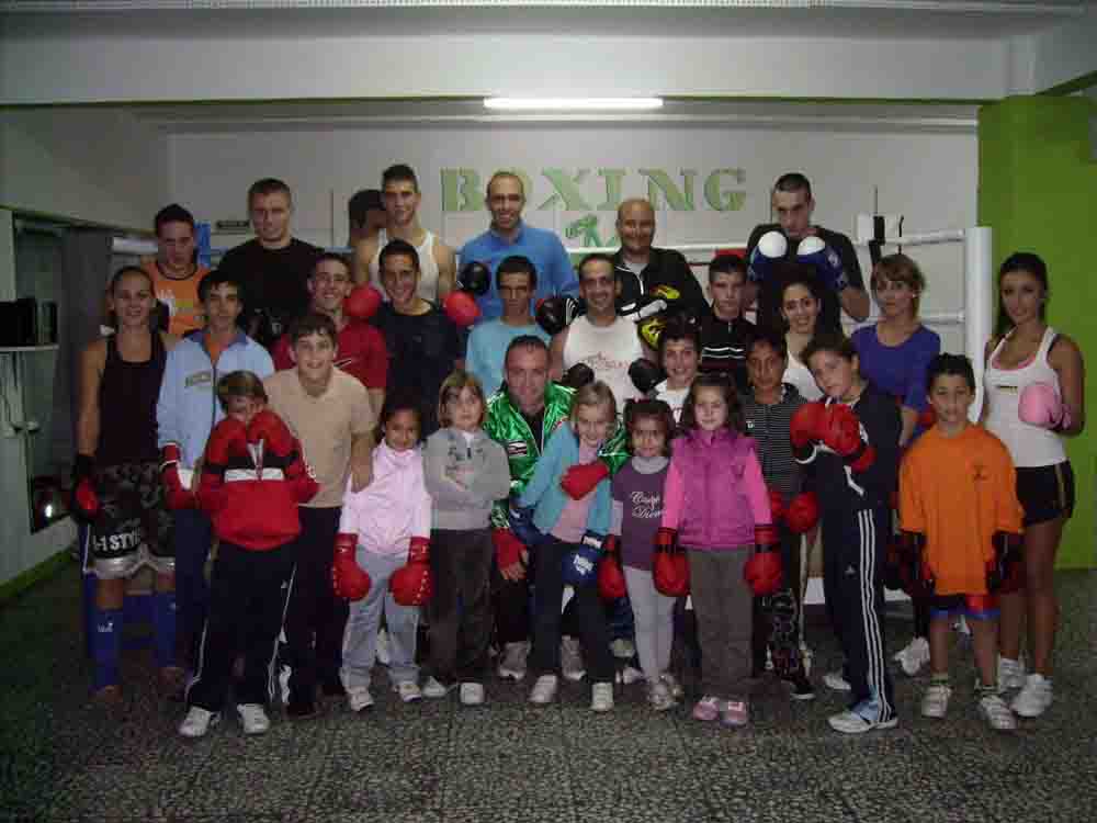 Boxing Club Pe�arroya abre sus puertas