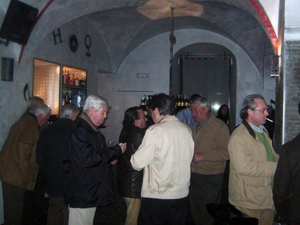 Inauguraci�n  del pub `H Q`