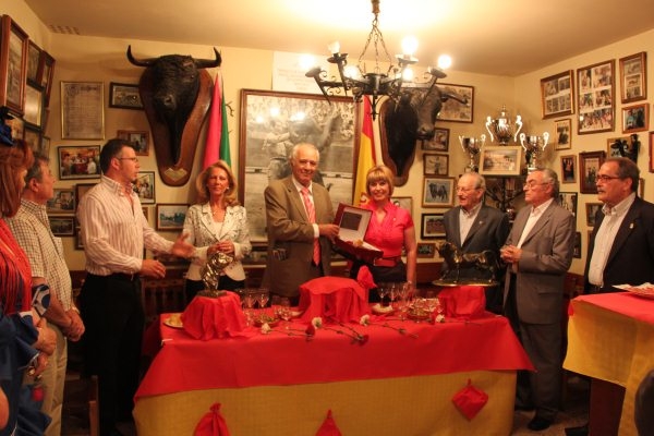 Homenaje a Aurora Rubio