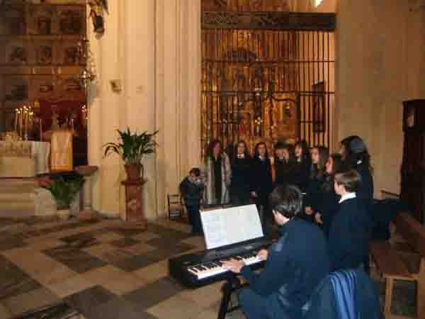 Actuaci�n de la Escolan�a del Ni�o Jes�s 