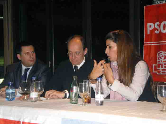 Daz Trillo se rene en el Rte. La Belita