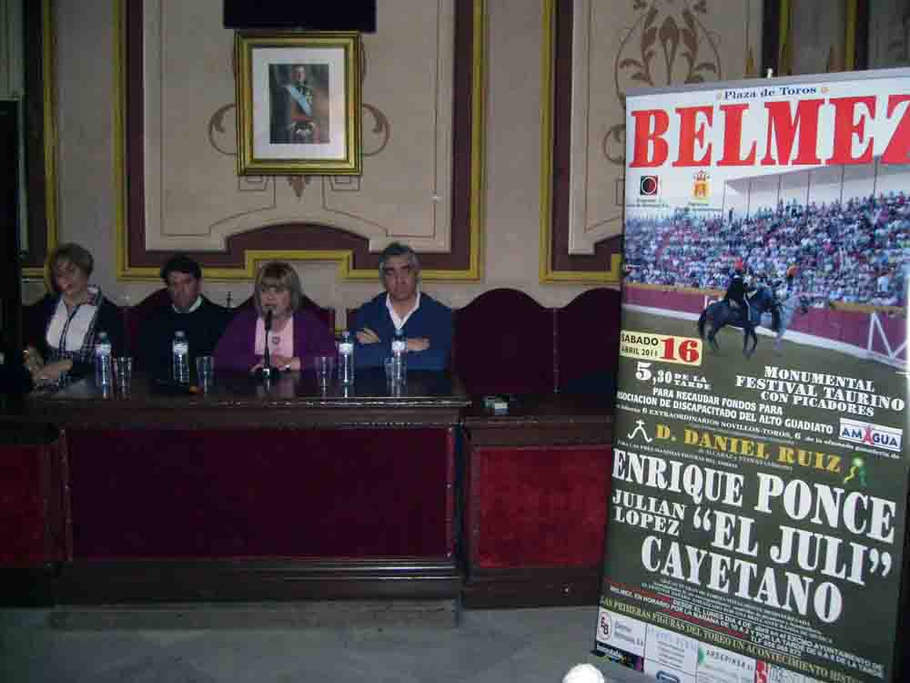 Aurora Alcal�, Francisco Nieto, Aurora Rubio y Jos� Cuti�o