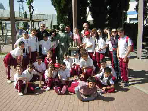 Los alumnos / as del CEIP �Alfredo Gil� visitan Granada