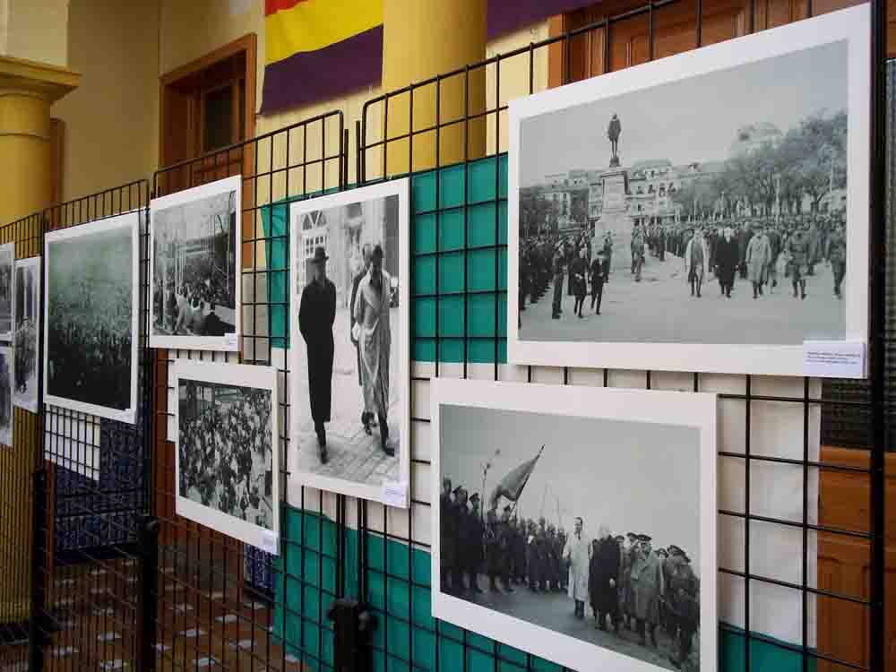 Exposici�n itinerante �Manuel Aza�a y la II Rep�blica�