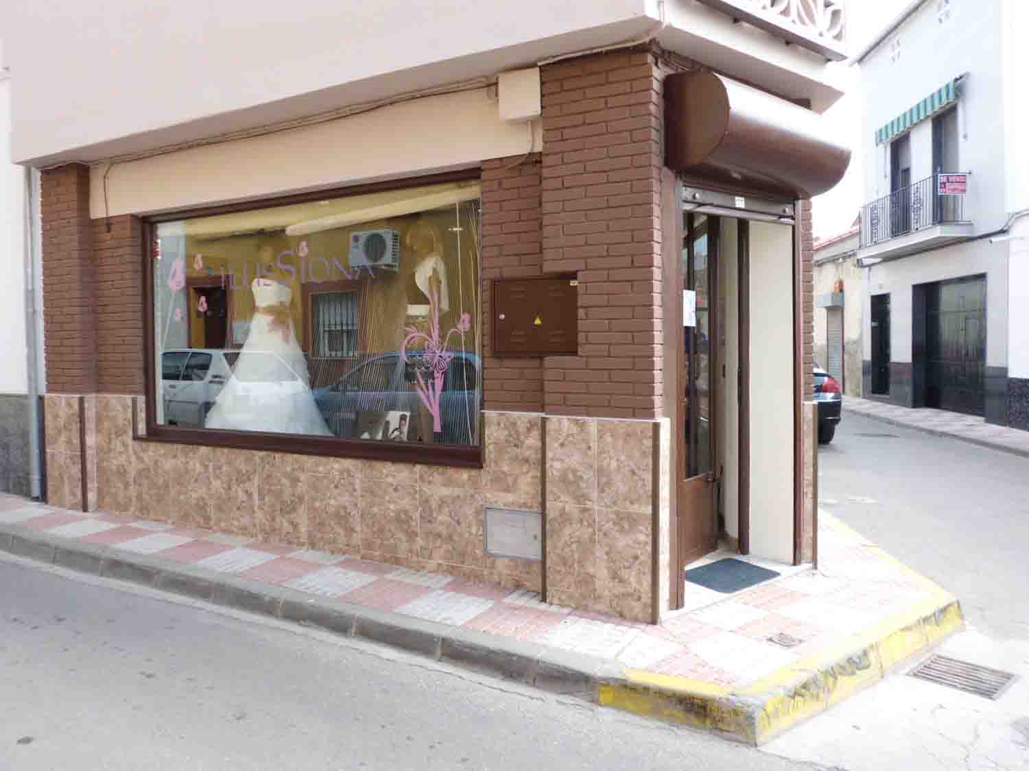 Ilussiona, vestidos de novia y fiesta