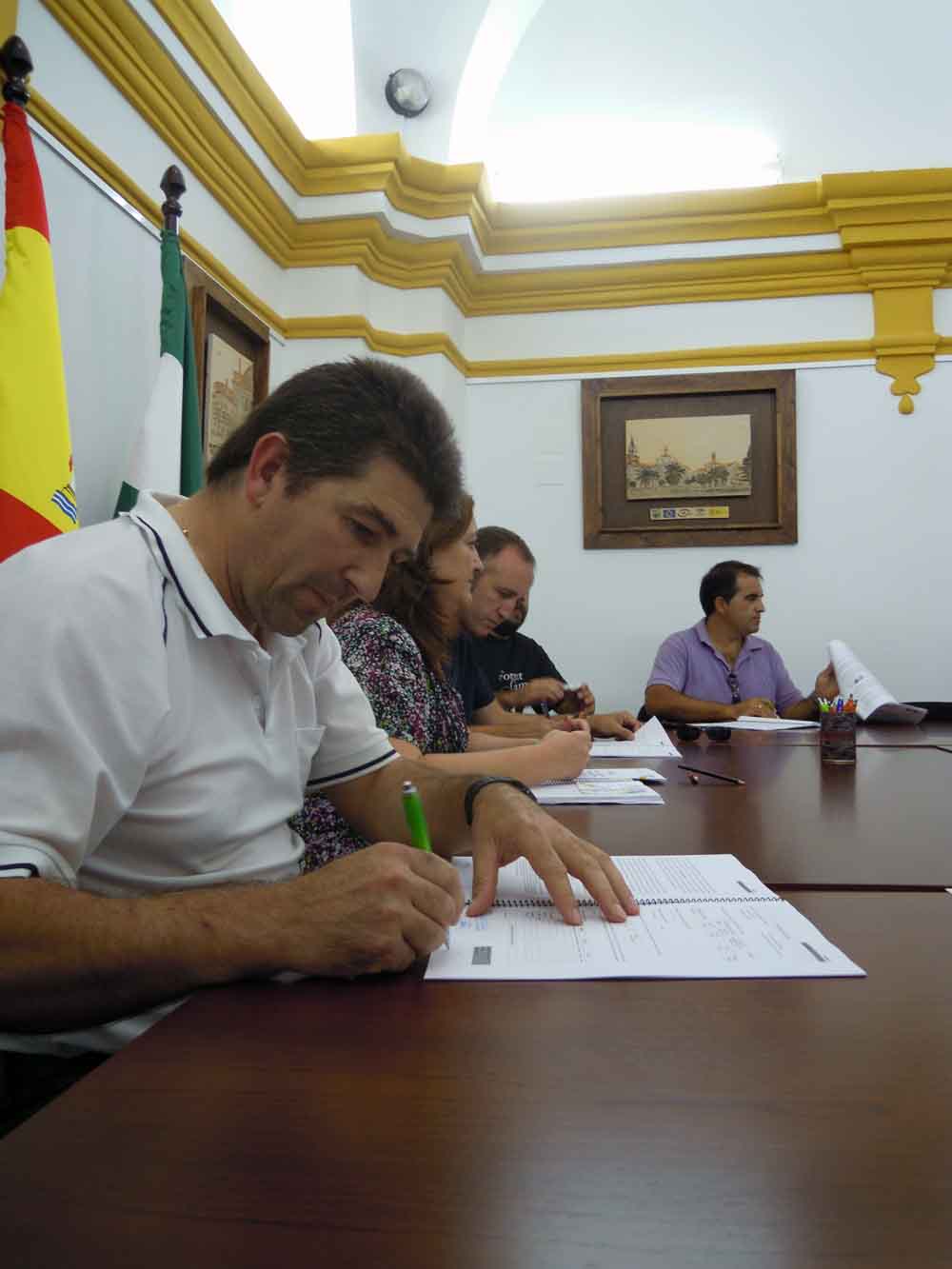 Firma de contratos del 13 de septiembre en el GDR