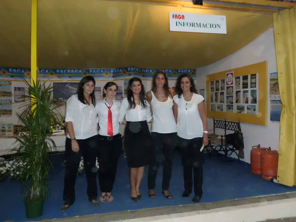 Azafatas de informaci�n en Faga 2.011