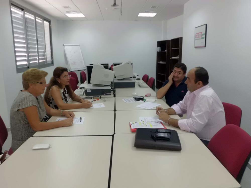 CCOO se rene con el PSOE de Pearroya