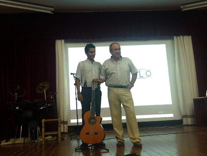 Aldo Narejos acompa�ado de Alejandro L�pez Andrada