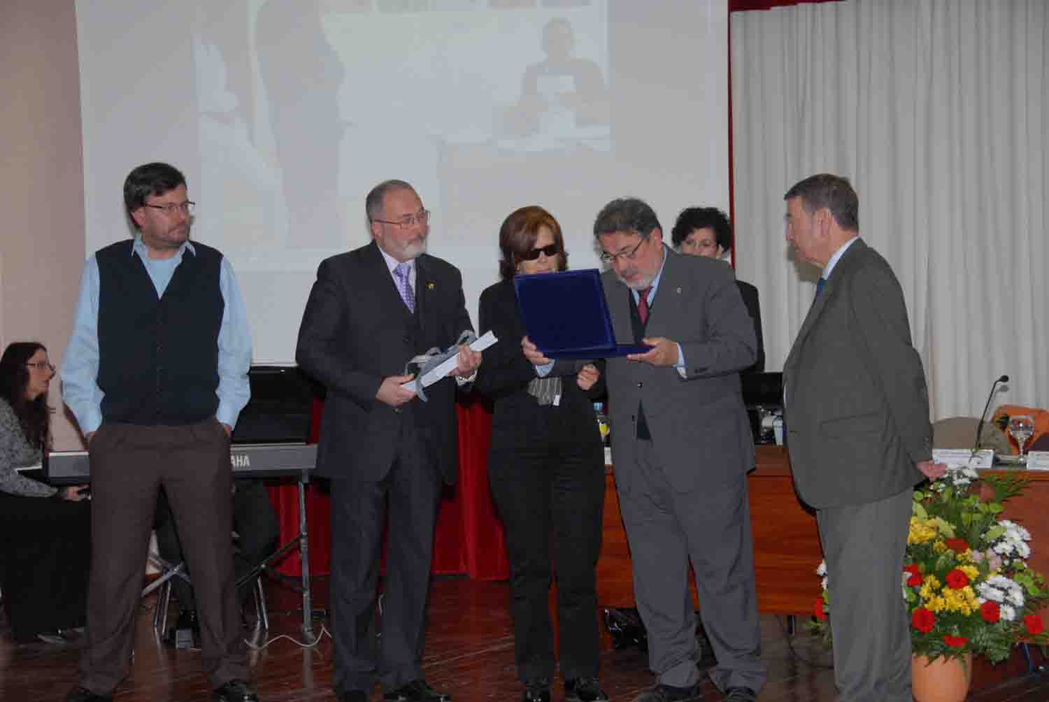 Homenaje a Rafael Hernando