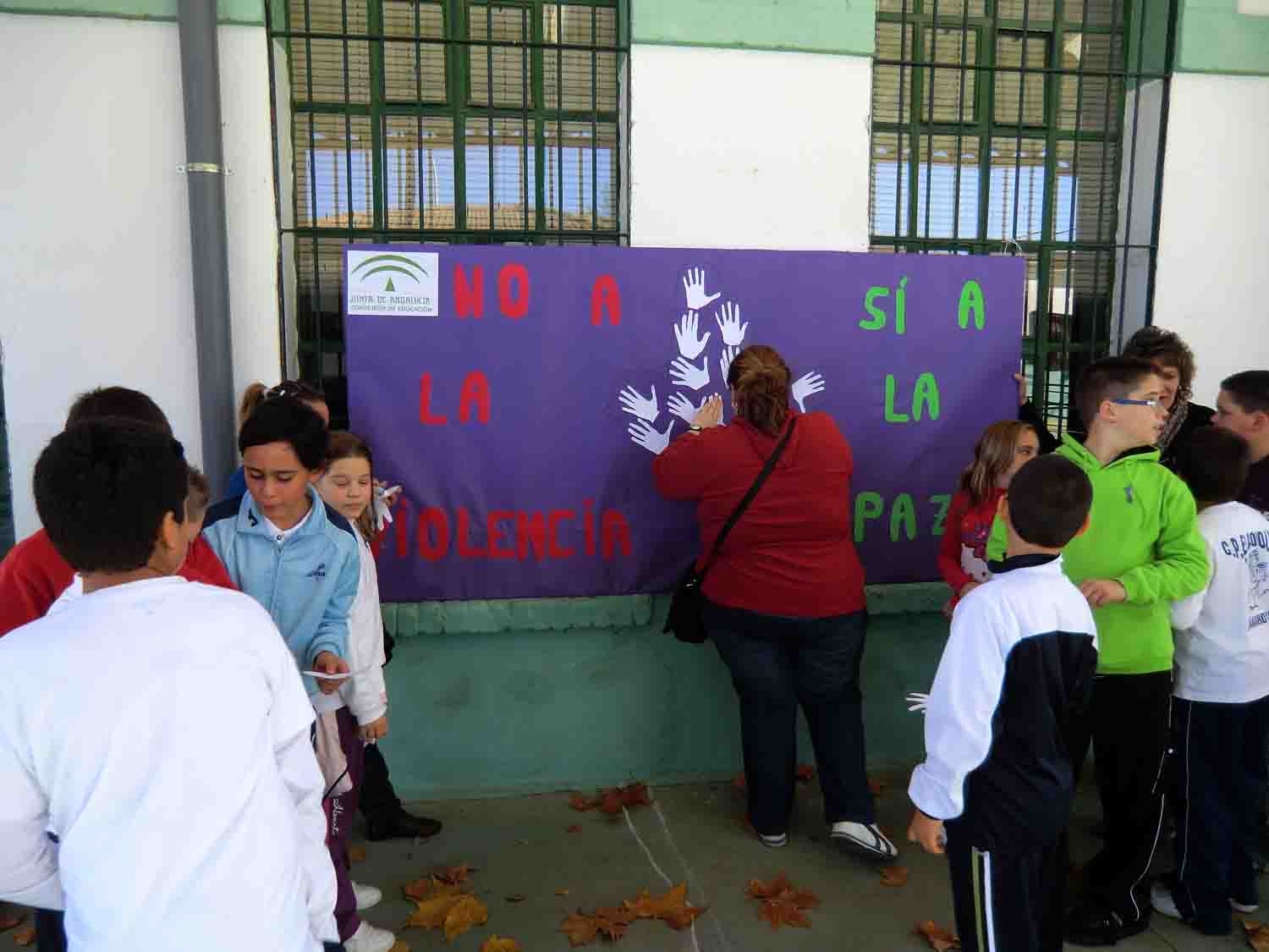 D�a contra violencia de g�nero en el CEIP Eladio Le�n