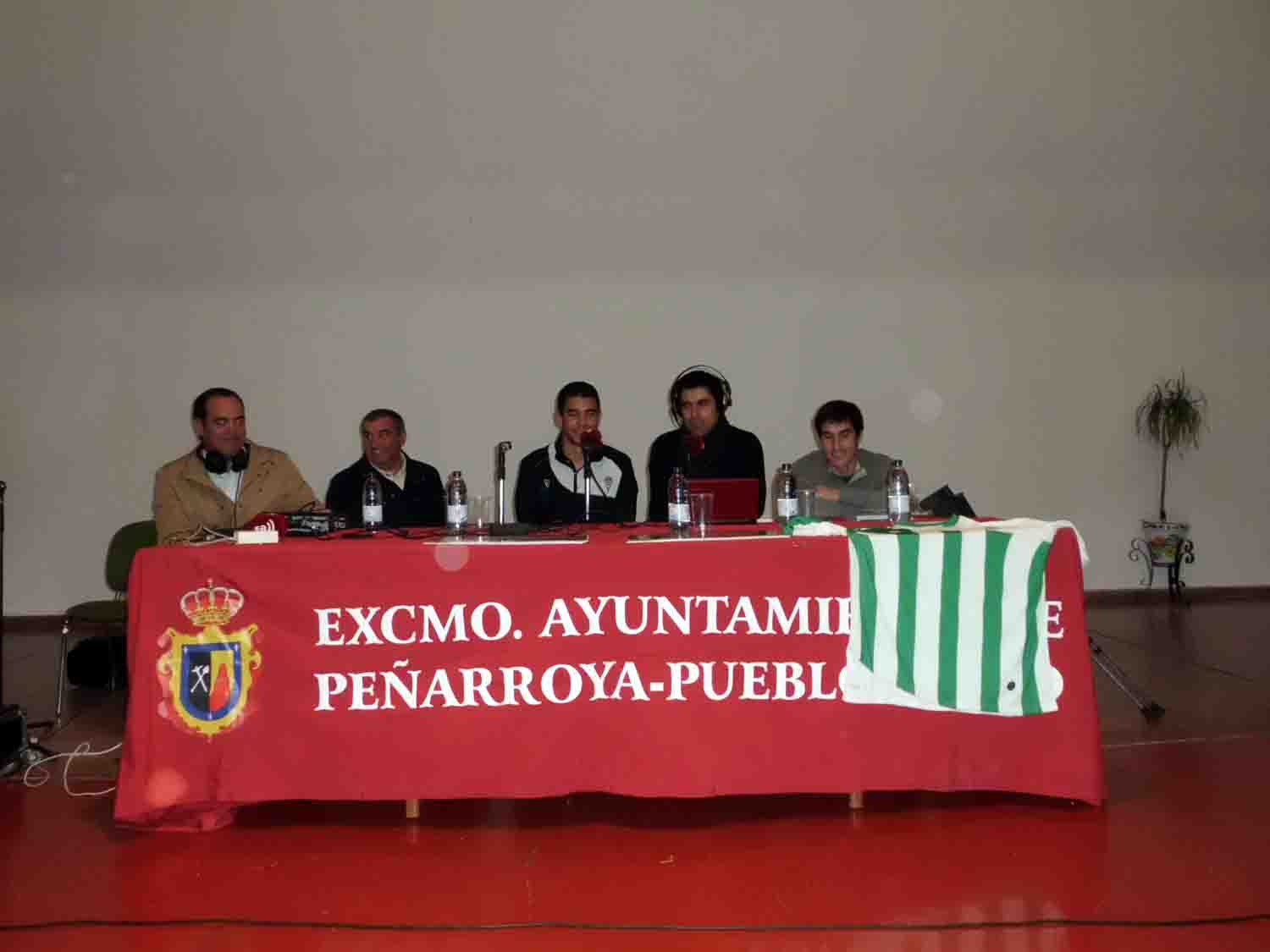 El C�rdoba C.F acerca a sus jugadores