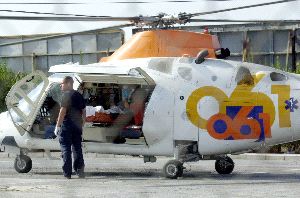 Trasladan en helic�ptero a un var�n (Foto archivo)