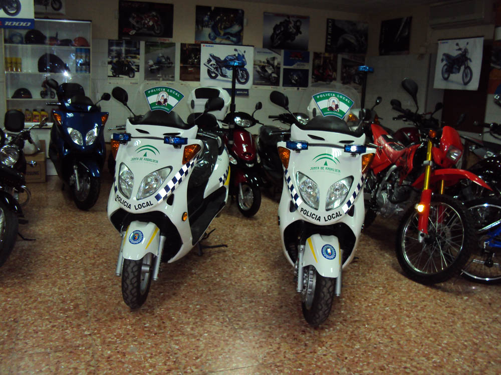 Motos