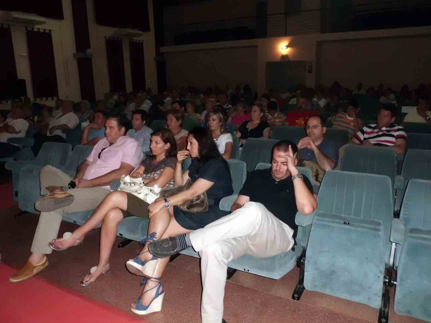 Encuentro con ciudadanos en el centro Polivalente