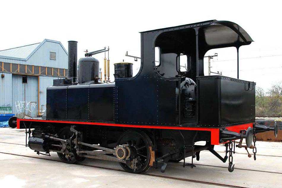  La locomotora sale de Pearroya y llega restaurada