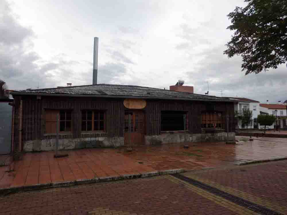 La caba�a el edificio de usos m�ltiples