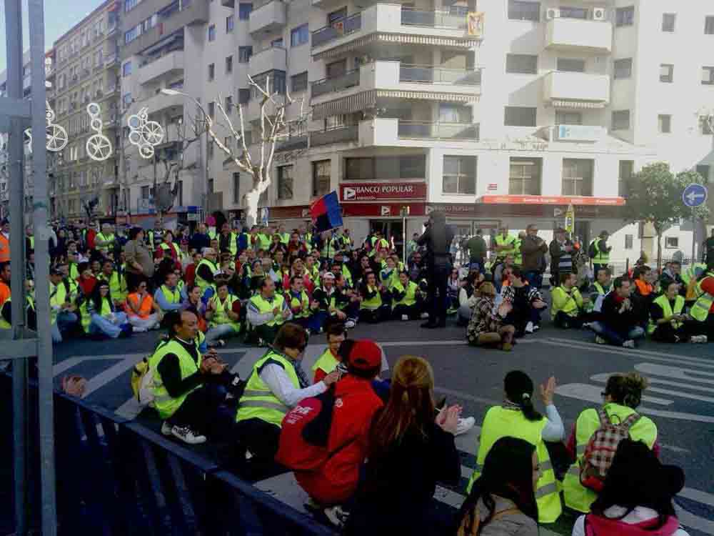 Retoman la acampada en la capital tras culminar la marcha a pie 