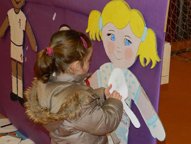 Nios y nias de entre tres y seis aos