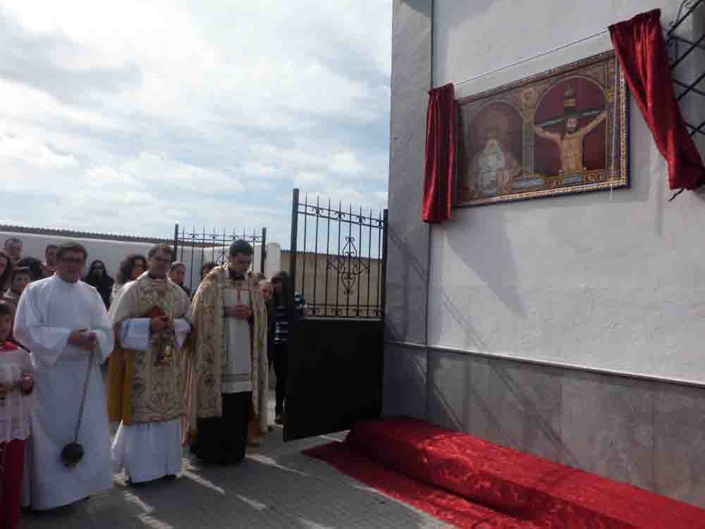 Bendicin del azulejo-retablo en San Miguel