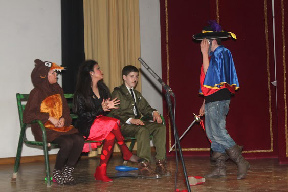 Teatro `Te pill� Caperucita`