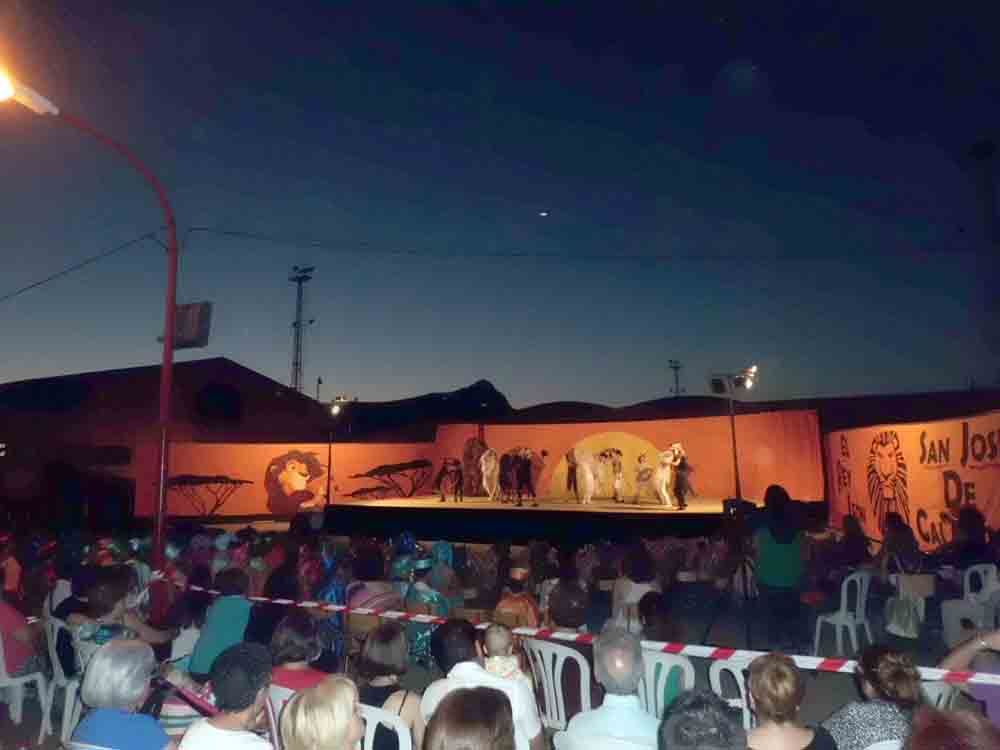 San José de Calasanz representan el Rey Leon