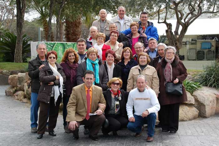 Foto recuerdo del II Encuentro de Pearriblenses en Catalua