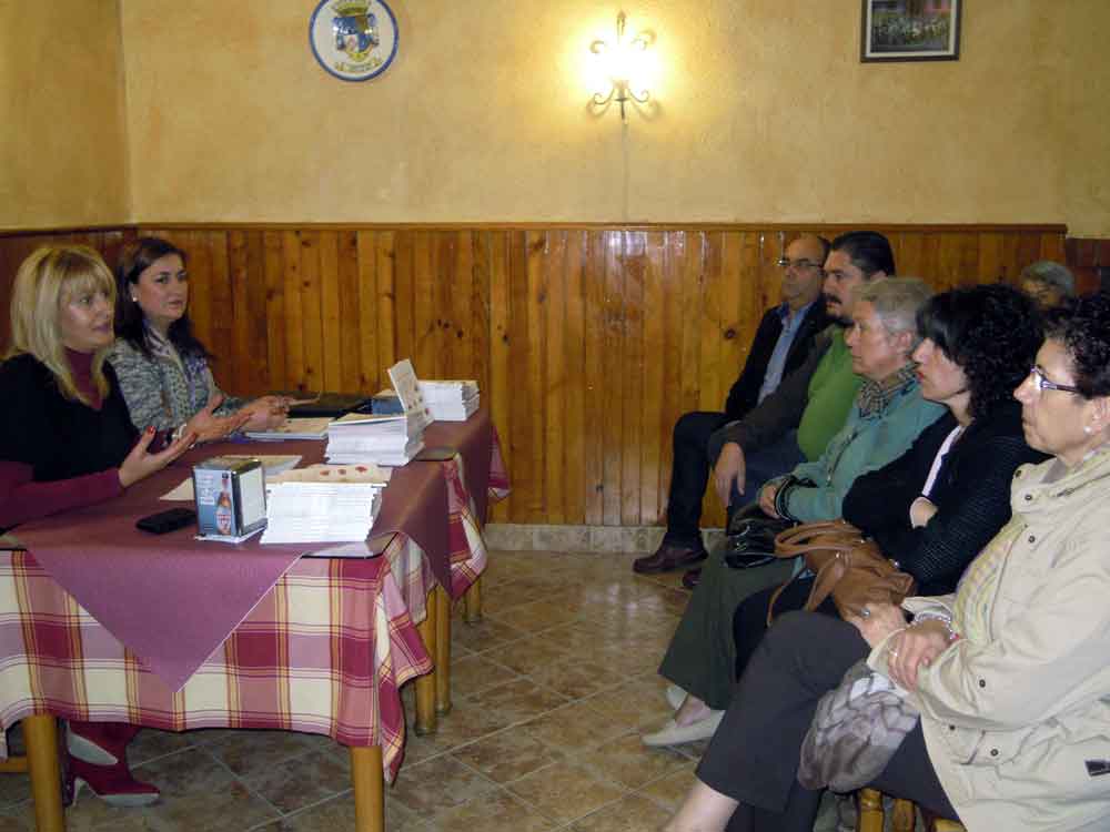 Presentacin de un libro de recetas tradicionales