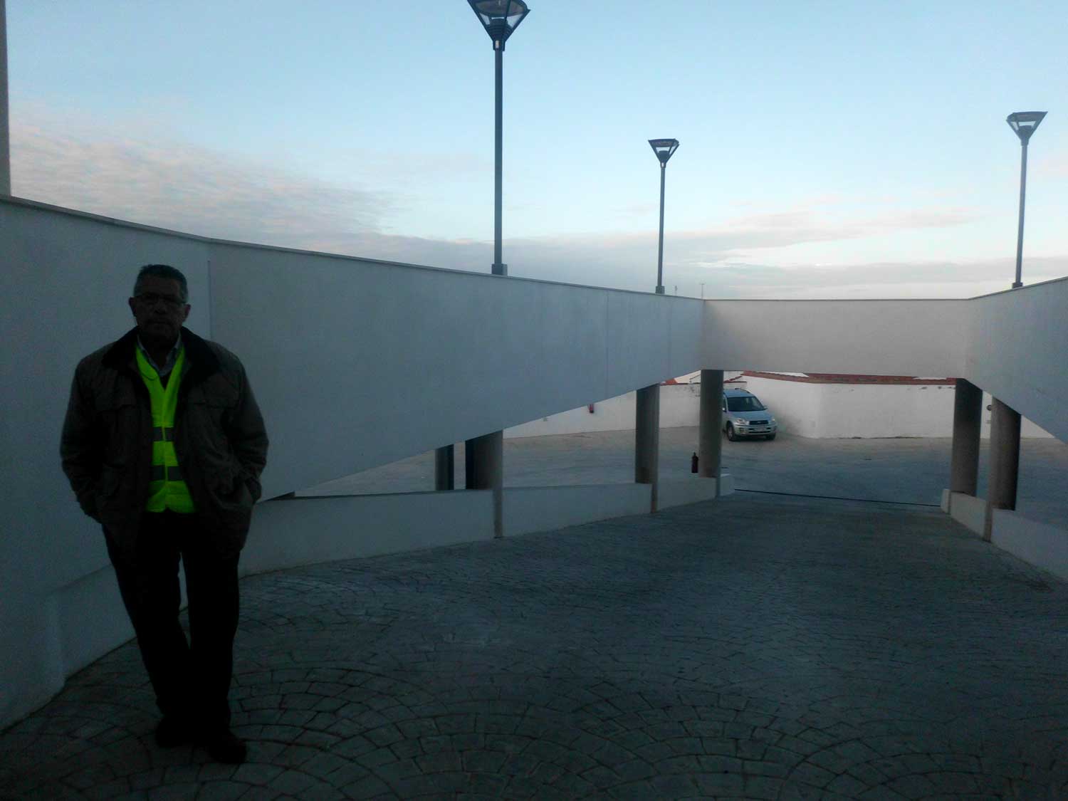 Nuevo parking construido en la calle Doctor Mir�s Navarro