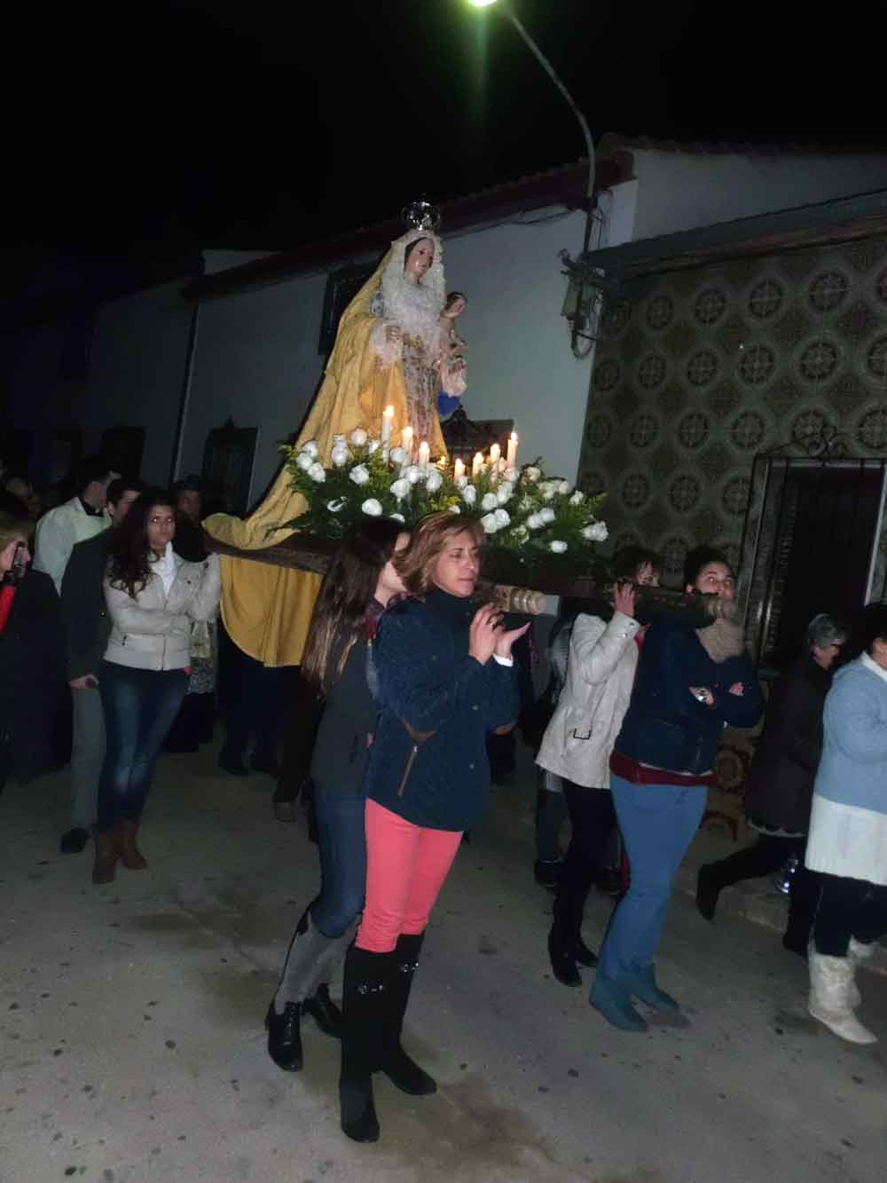 La  Virgen de la Candelaria sale en procesin