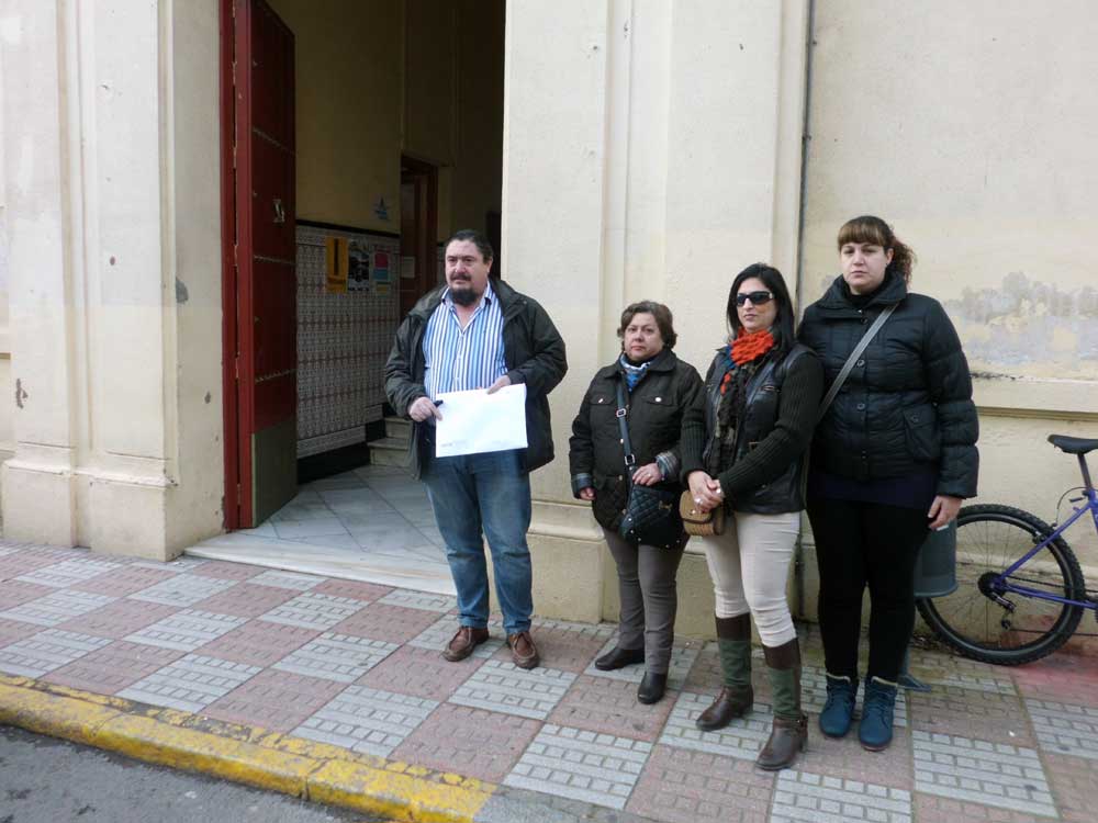 Reclamacin solicitando la readmisin