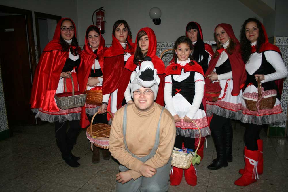 Pasacalles de carnaval en Pearroya Pueblonuevo