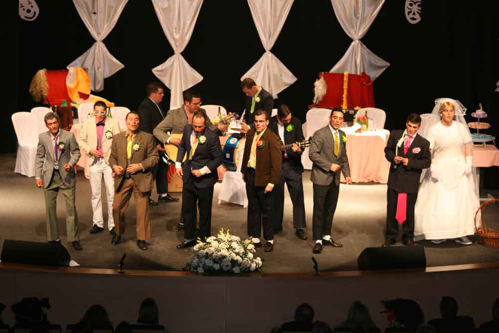 Pasacalles de carnaval en Pearroya Pueblonuevo