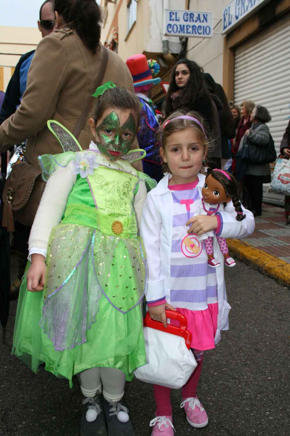 Pasacalles de carnaval en Pearroya Pueblonuevo