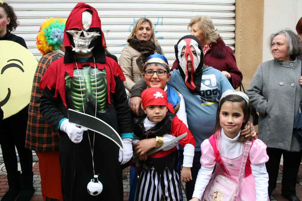 Pasacalles de carnaval en Pearroya Pueblonuevo