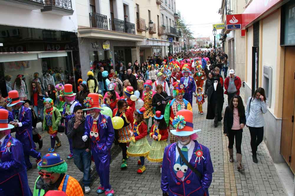Pasacalles de carnaval en Pearroya Pueblonuevo