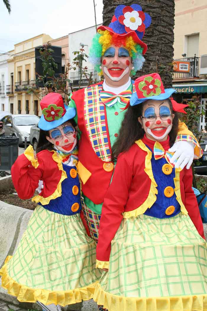 Pasacalles de carnaval en Pearroya Pueblonuevo