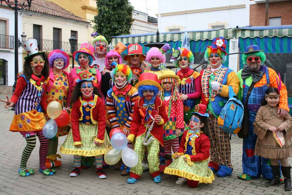 Pasacalles de carnaval en Pearroya Pueblonuevo