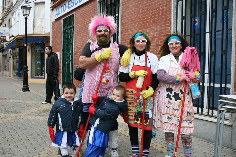 Pasacalles de carnaval en Pearroya Pueblonuevo