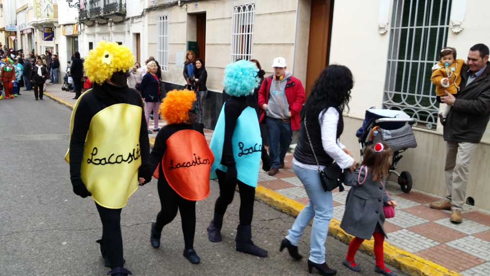 Pasacalles de carnaval en Pearroya Pueblonuevo