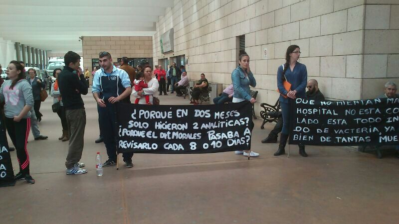 Protesta de familiares de pacientes fallecidos con la klebsiella