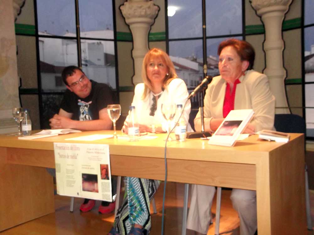 Mar�a Jos� Robas presenta su segundo libro de poemas