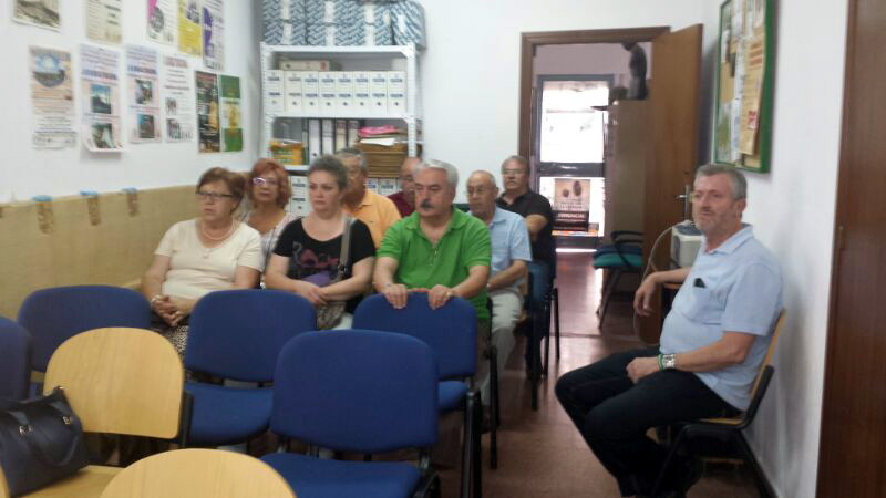 Representantes de AA/VV de Pearroya