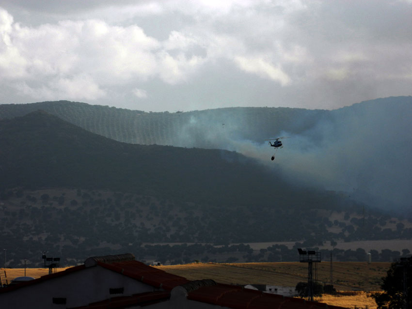 Labores de extincin del incendio 