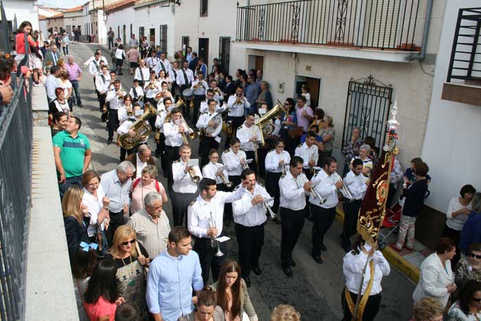 Procesin de San Miguel Arcngel en Pearroya-Pueblonuevo
