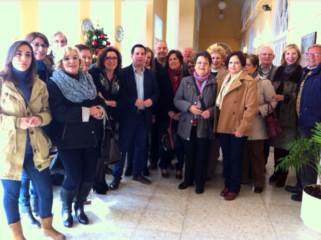 Renovacin del mobiliario en el centro de participacin activa